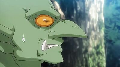 Bola kamera qarshisida kiyimlarini yechdi.